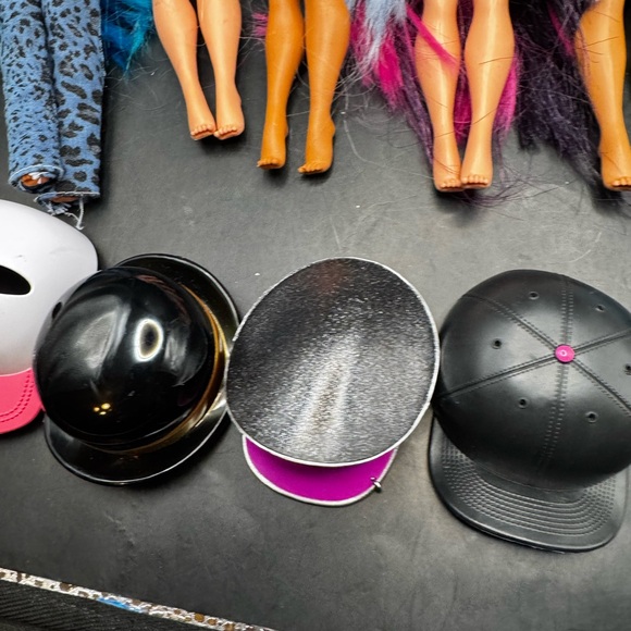 LOL Surprise OMG MGA 9" Neonlicious Snowlicious Uptown Girls Hats 8 Doll Lot - Picture 11 of 14